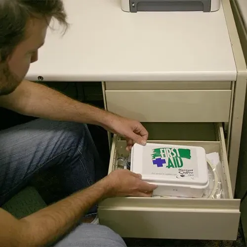 جعبه کمک های اولیه اداری